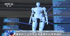 <b>过模仿人类手部的精细动做</b>